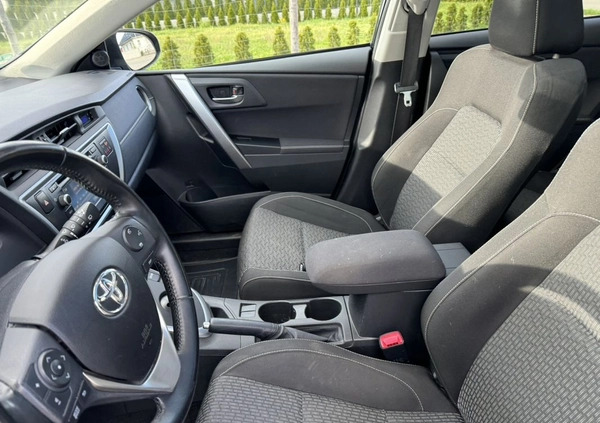 Toyota Auris cena 49999 przebieg: 179000, rok produkcji 2015 z Przedbórz małe 172